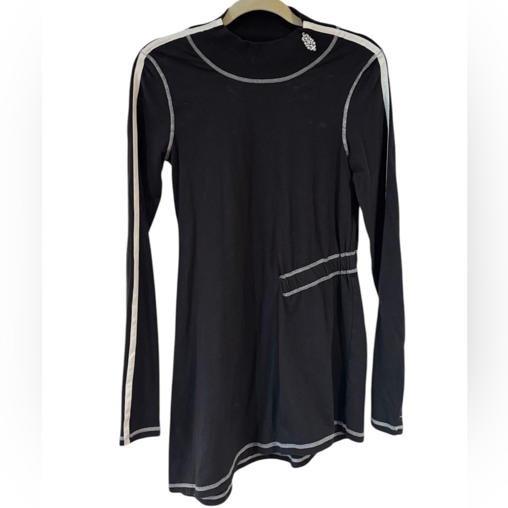 🖤🤍 FP Movement by Free People Black Long-Sleeve Tunic with White Contrast Trim